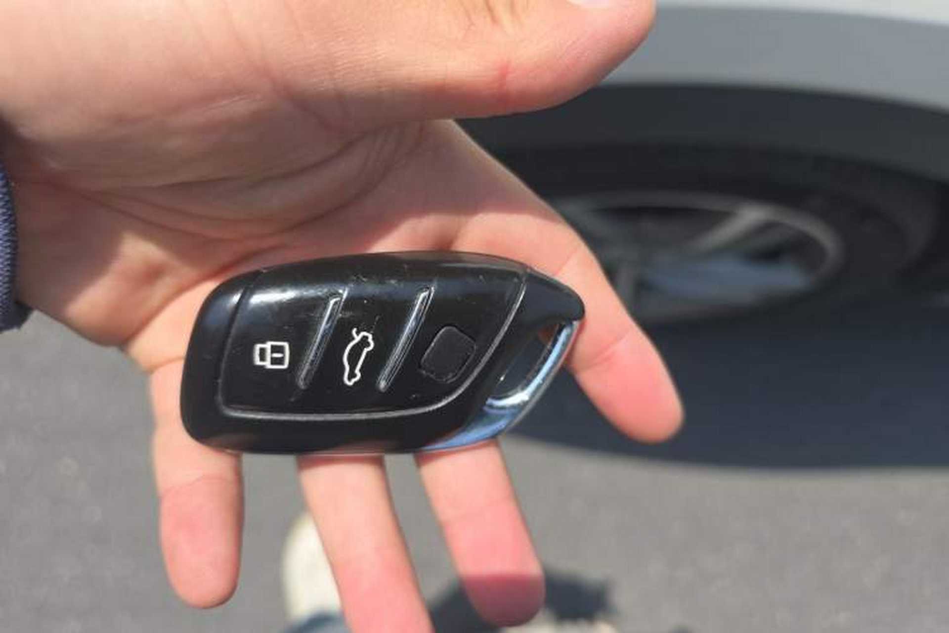 Used MG HS 2019 30T Automatic 2WD Trophy Supreme Edition China VI Standard Vehicle Key