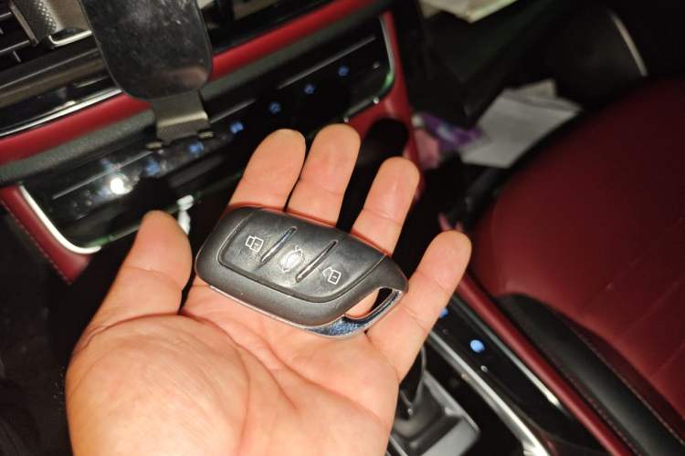 Used MG HS 2019 30T Automatic 2WD Trophy Supreme Edition China VI Standard Vehicle Key