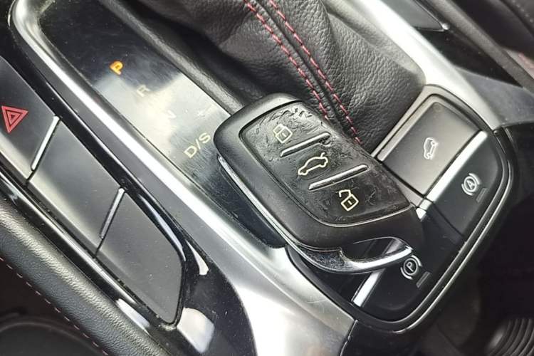 Used MG HS 2019 20T Automatic Two-Wheel Drive Luxury Edition China VI Standard Vehicle Key