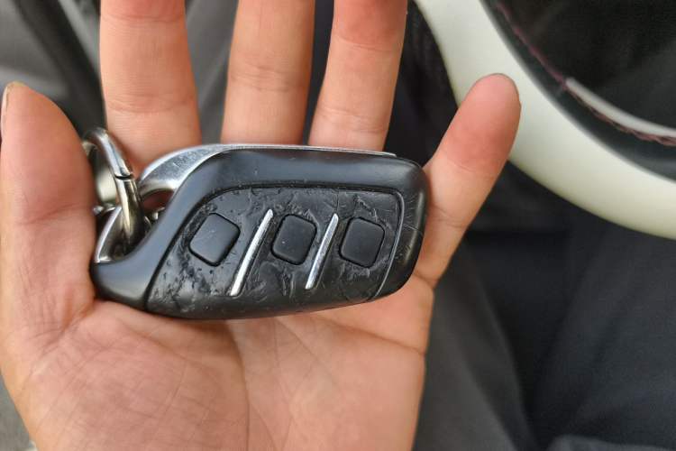 Used MG HS 2019 20T Automatic Two-Wheel Drive Trophy Super Sport Version China VI Standard Vehicle Key