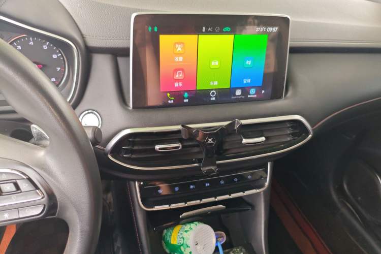 Used MG HS 2020 20T Automatic Two-Wheel Drive Ultra-Luxury Version China VI Standard Audio And AC Panel