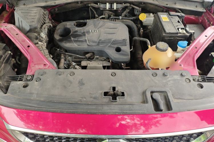 Used MG HS 2020 20T Automatic Two-Wheel Drive Ultra-Luxury Version China VI Standard Engine Bay