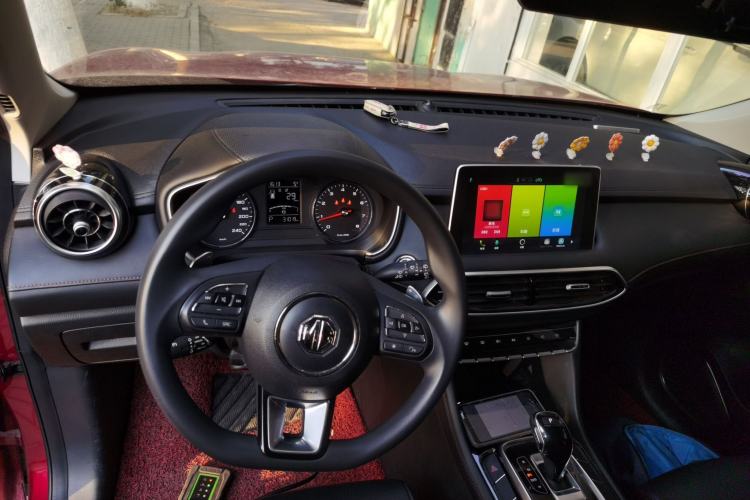 Used MG HS 2020 20T Automatic Two-Wheel Drive Ultra-Luxury Version China VI Standard Interior 2