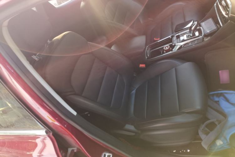 Used MG HS 2020 20T Automatic Two-Wheel Drive Ultra-Luxury Version China VI Standard Right Front Seat