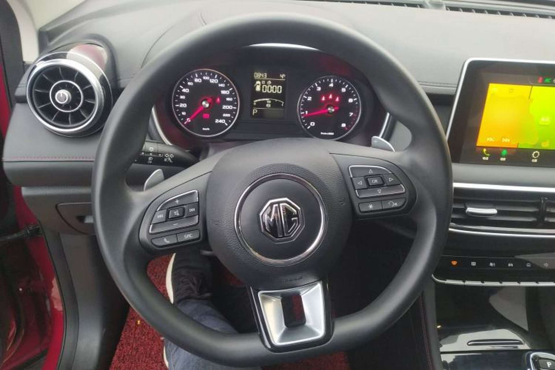 Used MG HS 2020 20T Automatic Two-Wheel Drive Ultra-Luxury Version China VI Standard Steering Wheel