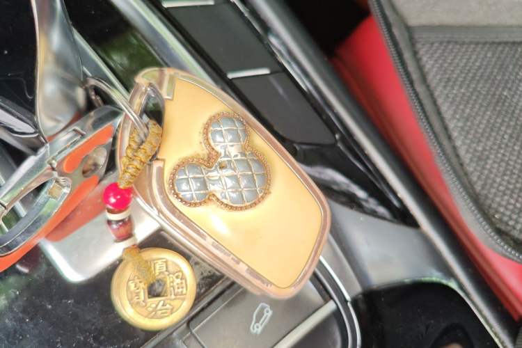 Used MG HS 2020 20T Automatic Two-Wheel Drive Ultra-Luxury Version China VI Standard Vehicle Key