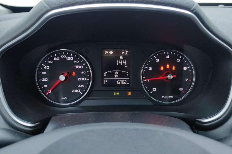 Used MG HS 2020 20T Automatic Two-Wheel Drive Ultra-Luxury Version China VI Standard Instrument Cluster