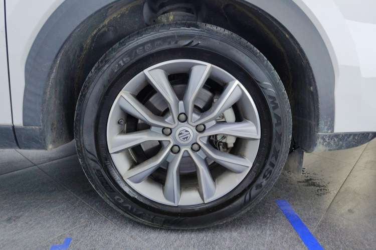 Used MG HS 2020 20T Automatic Two-Wheel Drive Ultra-Luxury Version China VI Standard Right Front Wheel Hub