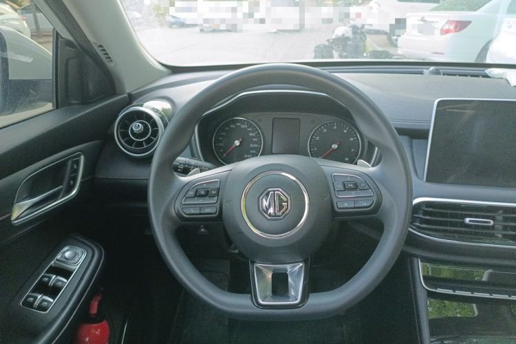 Used MG HS 2020 20T Automatic Two-Wheel Drive Ultra-Luxury Version China VI Standard Steering Wheel