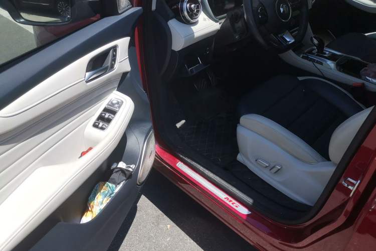 Used MG HS New Energy 2020 eHS 1.5T e-Trophy Driver Seat