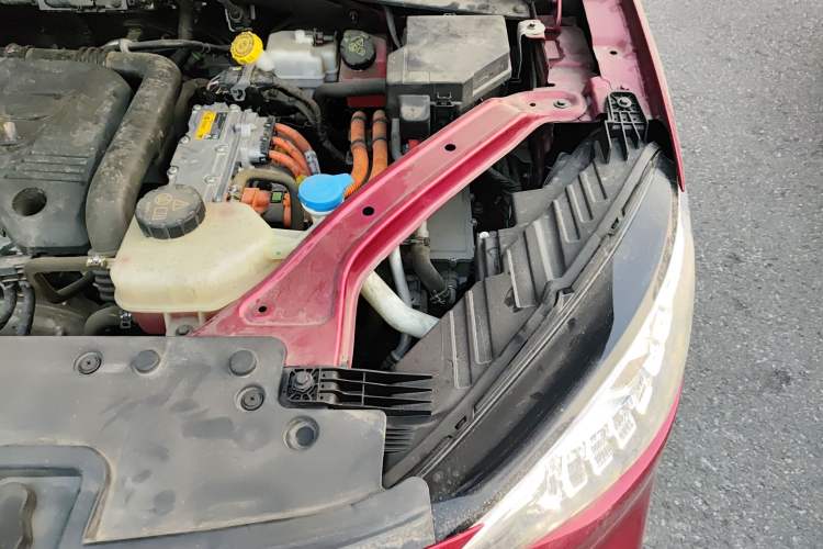 Used MG HS New Energy 2020 eHS 1.5T e-Trophy Engine Bay Left