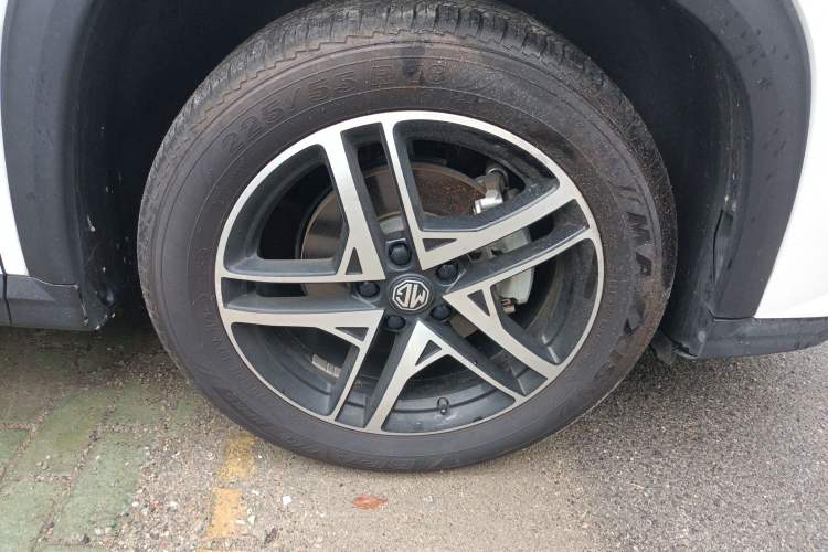 Used MG ONE 2023 1.5T Entry Version Right Front Wheel Hub