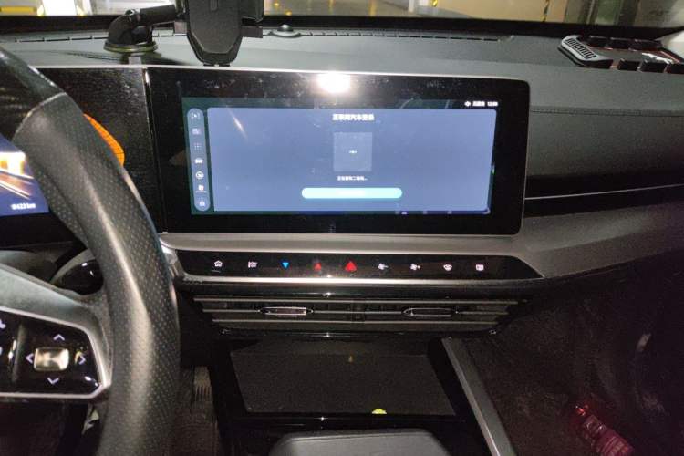 Used MG ONE 2022 β-Comfortable Living Series 1.5T Fully Satisfying Version 1078 Audio And AC Panel
