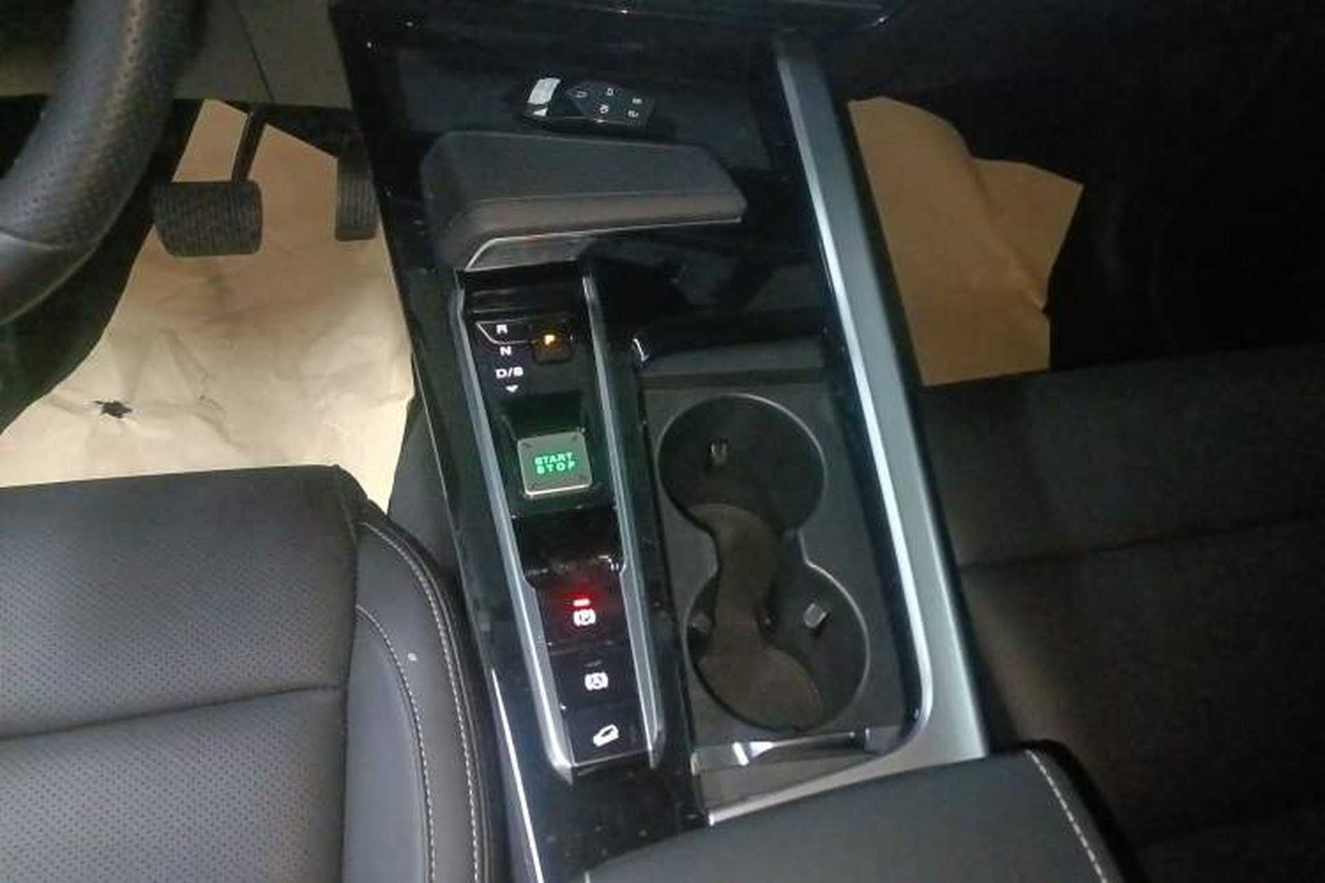 Used MG ONE 2022 β-Comfortable Living Series 1.5T Fully Satisfying Version 1128 Gear Lever