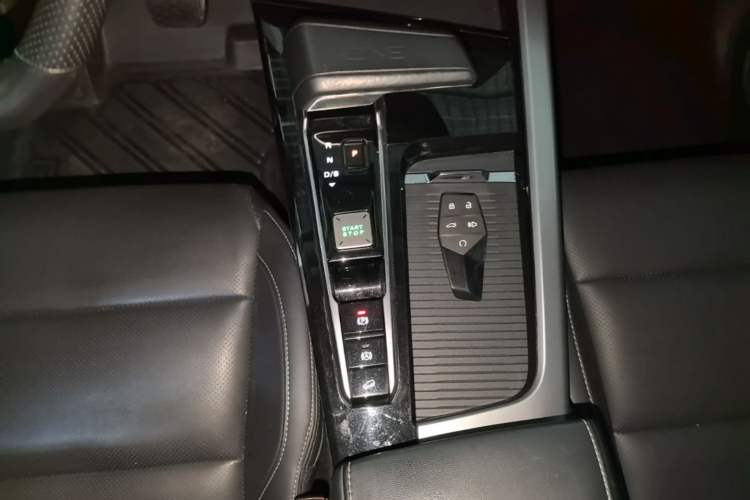 Used MG ONE 2022 α-Smart Sports Series 1.5T Entry-Level Model Gear Lever