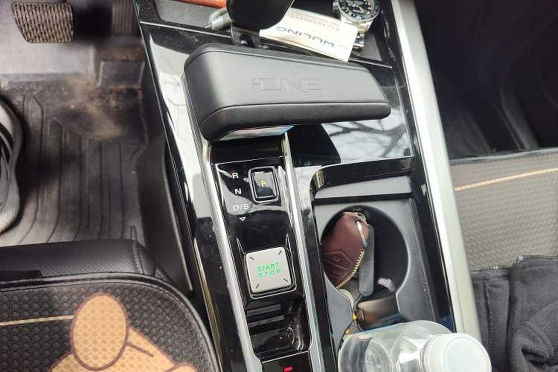 Used MG ONE 2022 β-Comfortable Living Series 1.5T Fully Satisfying Version 1078 Gear Lever
