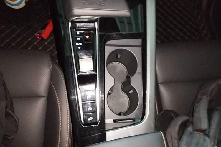 Used MG ONE 2022 α-Smart Sports Series 1.5T Advanced Edition Gear Lever