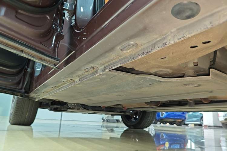 Used MG ONE 2022 α-Smart Sports Series 1.5T Standard Edition Left Side Sill