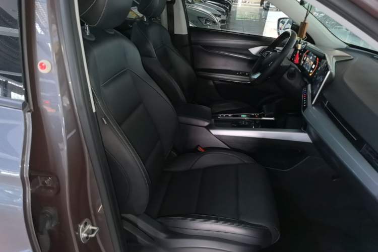Used MG ONE 2022 α-Smart Sports Series 1.5T Entry-Level Model Right Front Seat