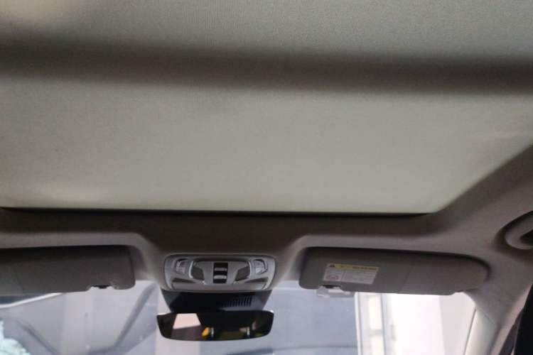 Used MG ONE 2022 β-Enjoy-Life Series 1.5T Fully Satisfying Model 1228 Headliner