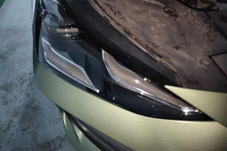 Used MG ONE 2022 β-Enjoy-Life Series 1.5T Fully Satisfying Model 1228 Right Front Headlight