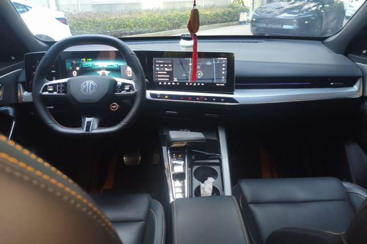 Used MG ONE 2022 α-Smart Sports Series 1.5T Advanced Edition Center Console