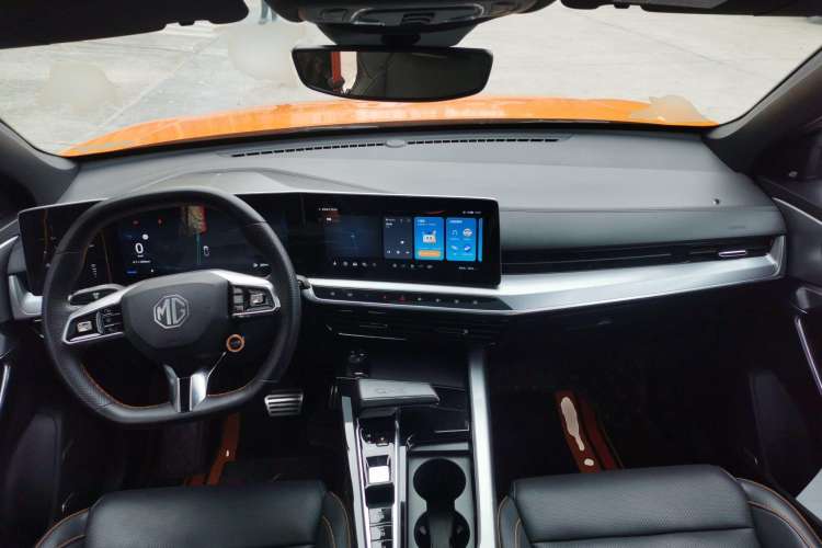 Used MG ONE 2022 α-Smart Sports Series 1.5T Advanced Edition Center Console