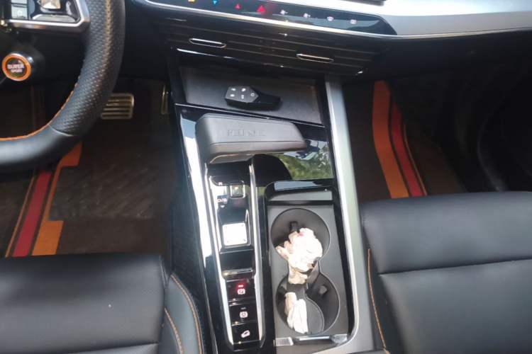 Used MG ONE 2022 α-Smart Sports Series 1.5T Advanced Edition Gear Lever