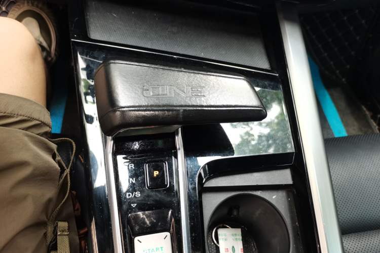 Used MG ONE 2022 α-Smart Sports Series 1.5T Advanced Edition Gear Lever