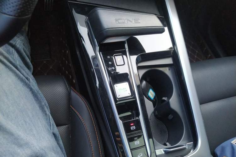 Used MG ONE 2022 α-Smart Sports Series 1.5T Advanced Edition Gear Lever