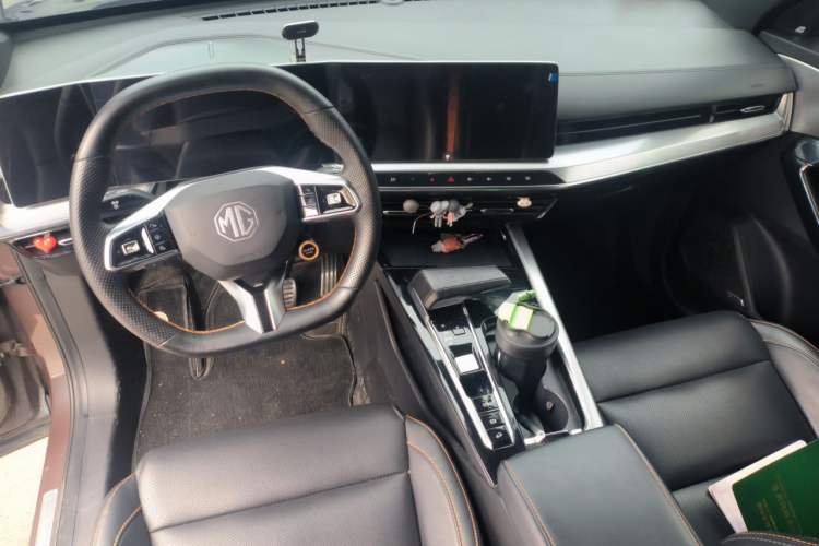 Used MG ONE 2022 α-Smart Sports Series 1.5T Advanced Edition Center Console