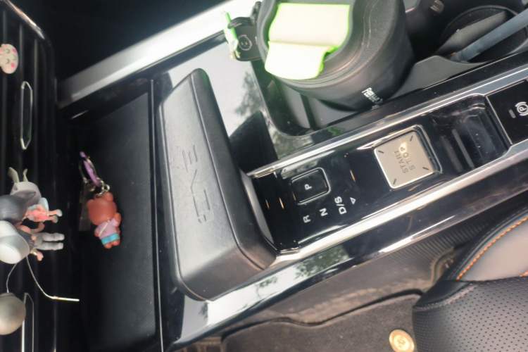 Used MG ONE 2022 α-Smart Sports Series 1.5T Advanced Edition Gear Lever