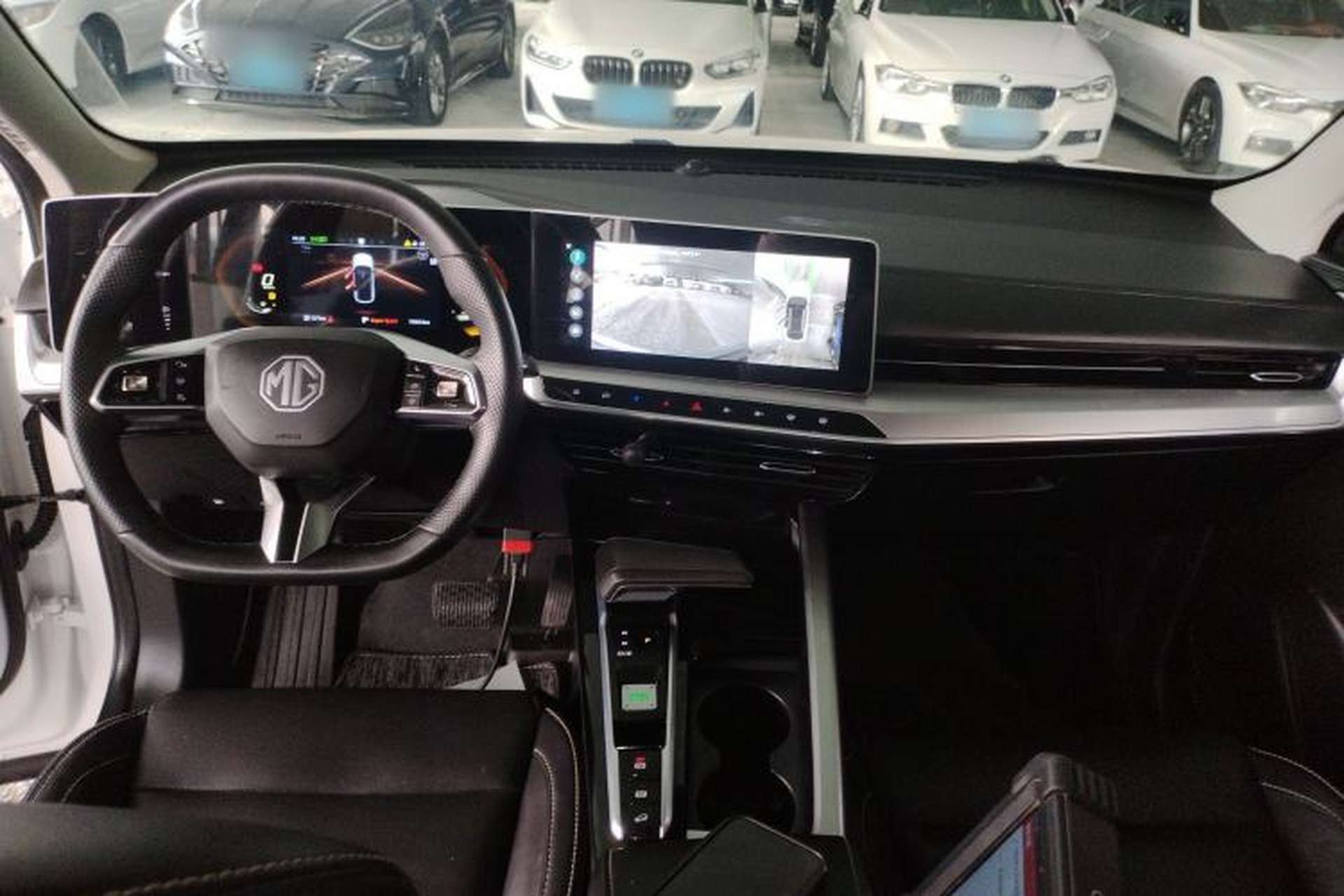Used MG ONE 2022 β-Comfortable Living Series 1.5T Fully Satisfying Version 1078 Center Console