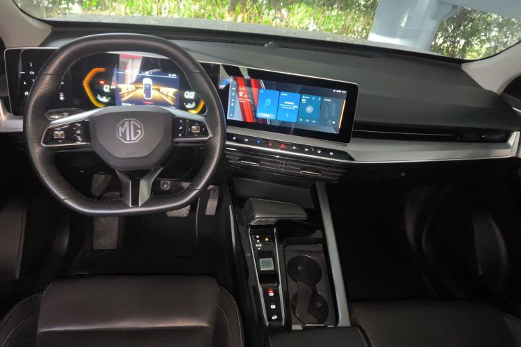 Used MG ONE 2022 β-Comfortable Living Series 1.5T Fully Satisfying Version 1078 Center Console