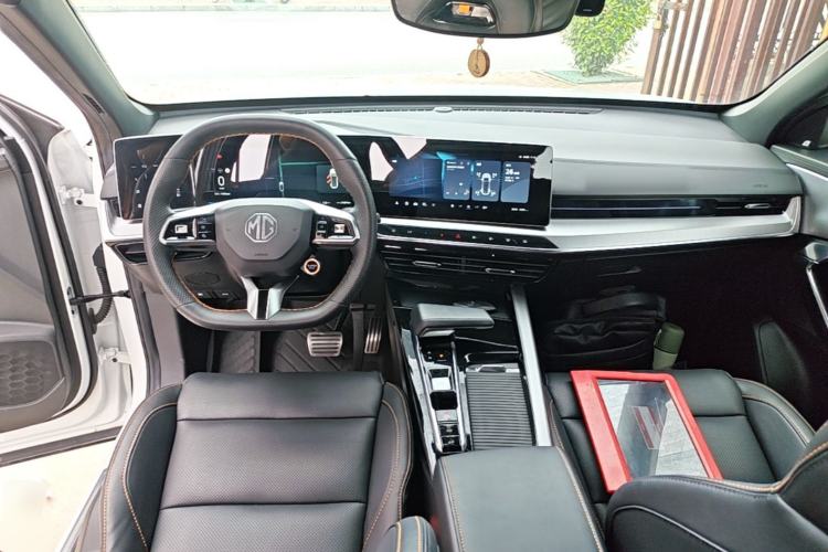 Used MG ONE 2022 α-Smart Sports Series 1.5T Advanced Edition Center Console