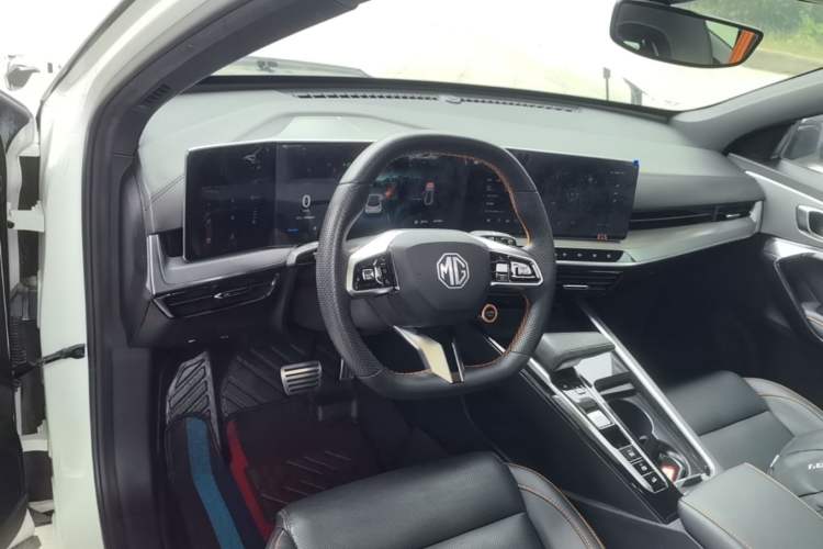 Used MG ONE 2022 α-Smart Sports Series 1.5T Standard Edition Center Console