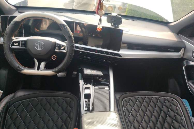 Used MG ONE 2022 α-Smart Sports Series 1.5T Standard Edition Center Console