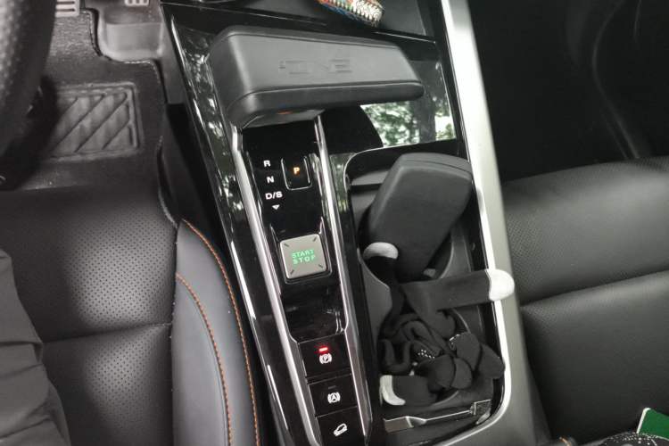 Used MG ONE 2022 α-Smart Sports Series 1.5T Advanced Edition Gear Lever