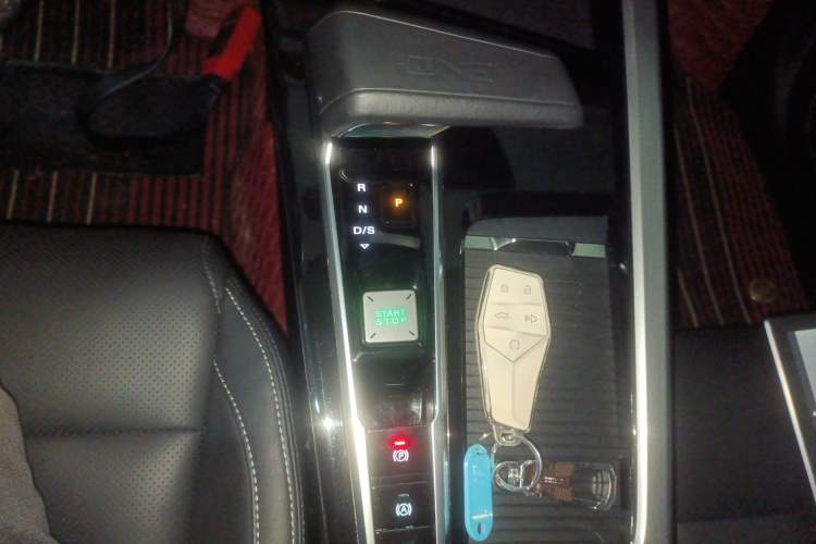 Used MG ONE 2022 β-Comfortable Living Series 1.5T Fully Satisfying Version 1128 Gear Lever