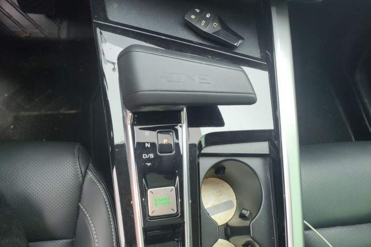 Used MG ONE 2022 β-Comfortable Living Series 1.5T Fully Satisfying Version 1078 Gear Lever