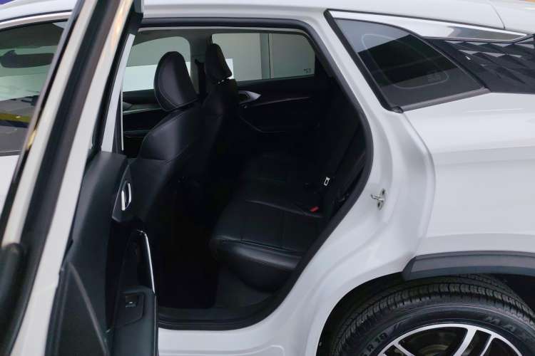 Used MG ONE 2022 β-Comfortable Living Series 1.5T Fully Satisfying Version 1078 Left Rear Seat