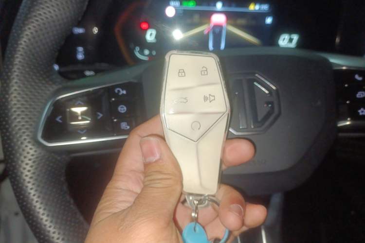 Used MG ONE 2022 β-Comfortable Living Series 1.5T Fully Satisfying Version 1128 Vehicle Key
