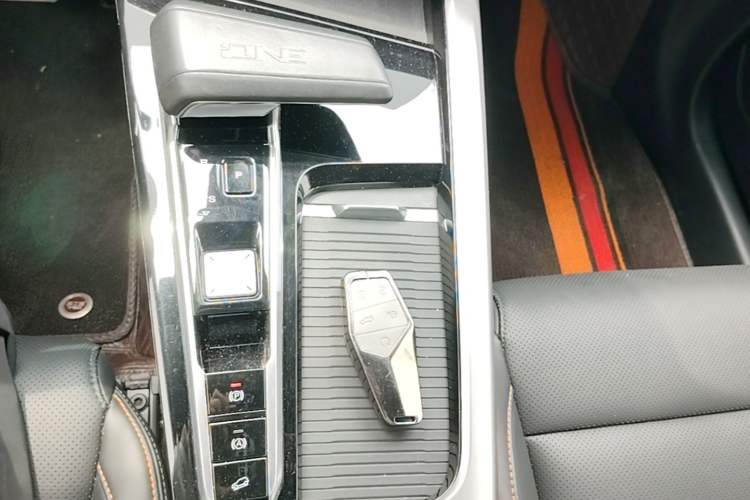 Used MG ONE 2022 α-Smart Sports Series 1.5T Advanced Edition Gear Lever