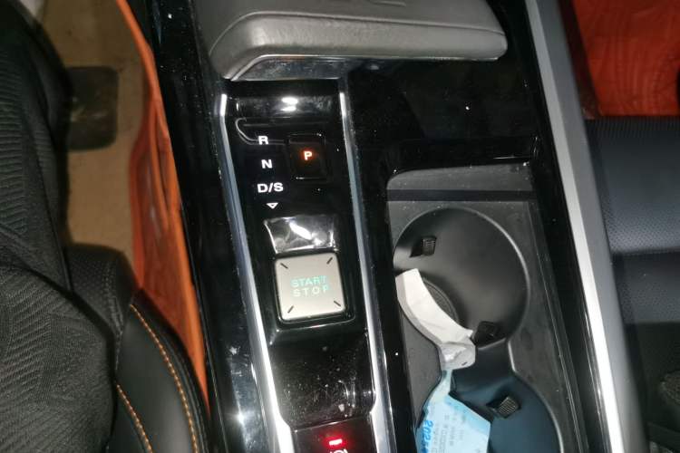 Used MG ONE 2022 α-Smart Sports Series 1.5T Advanced Edition Gear Lever