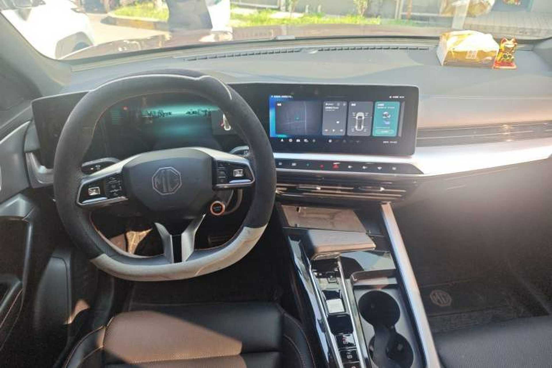 Used MG ONE 2023 1.5T Standard Edition Center Console