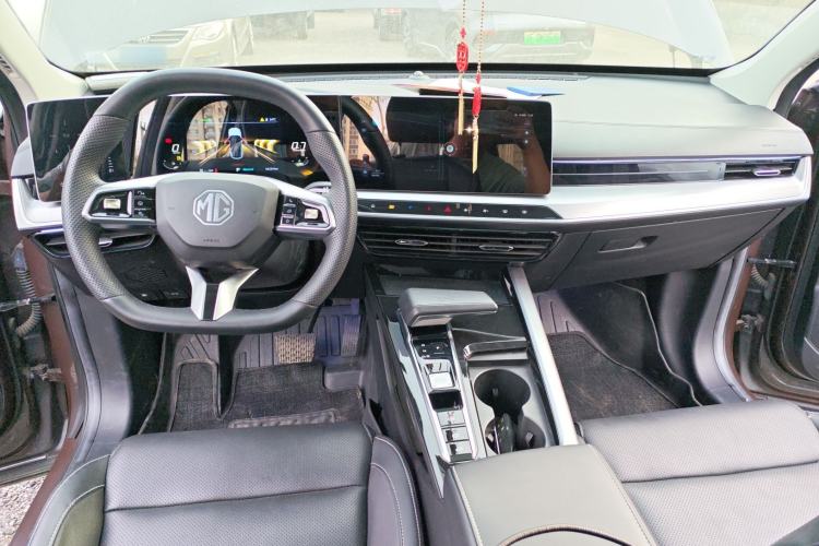 Used MG ONE 2023 1.5T Entry Version Center Console