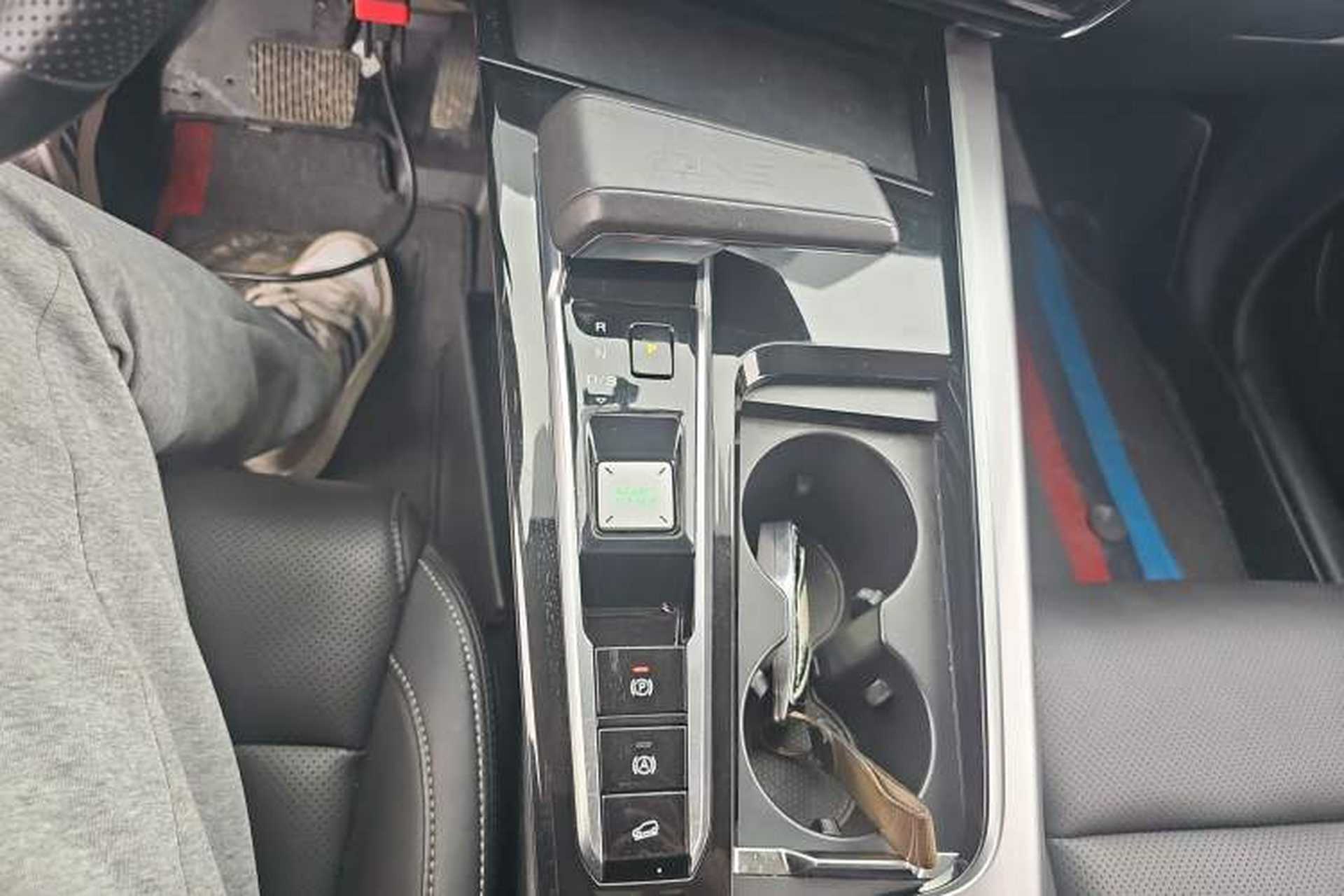 Used MG ONE 2023 1.5T Entry Version Gear Lever