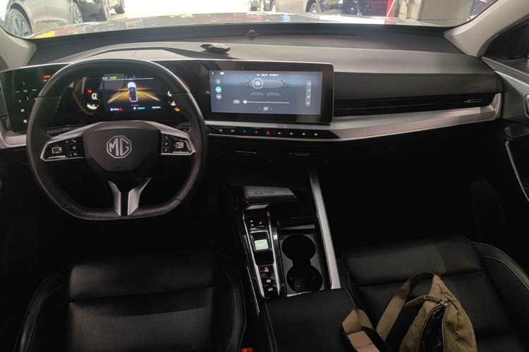 Used MG ONE 2023 1.5T Entry Version Center Console