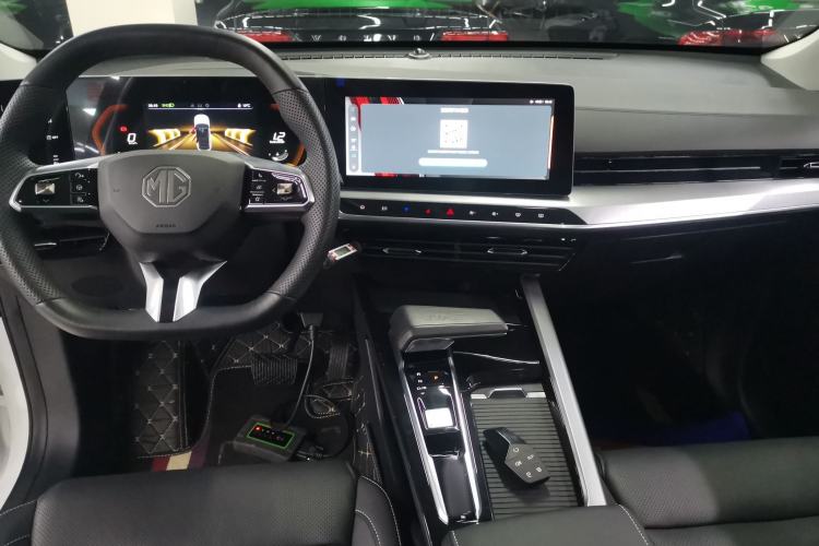 Used MG ONE 2023 1.5T Entry Version Center Console