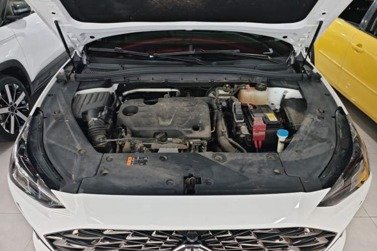 Used MG ONE 2023 1.5T Entry Version Engine Bay